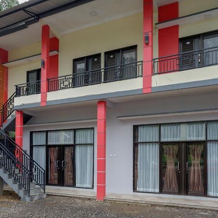 RedDoorz @ Gerbang Dieng Plateau Area Wonosobo Bagian luar foto