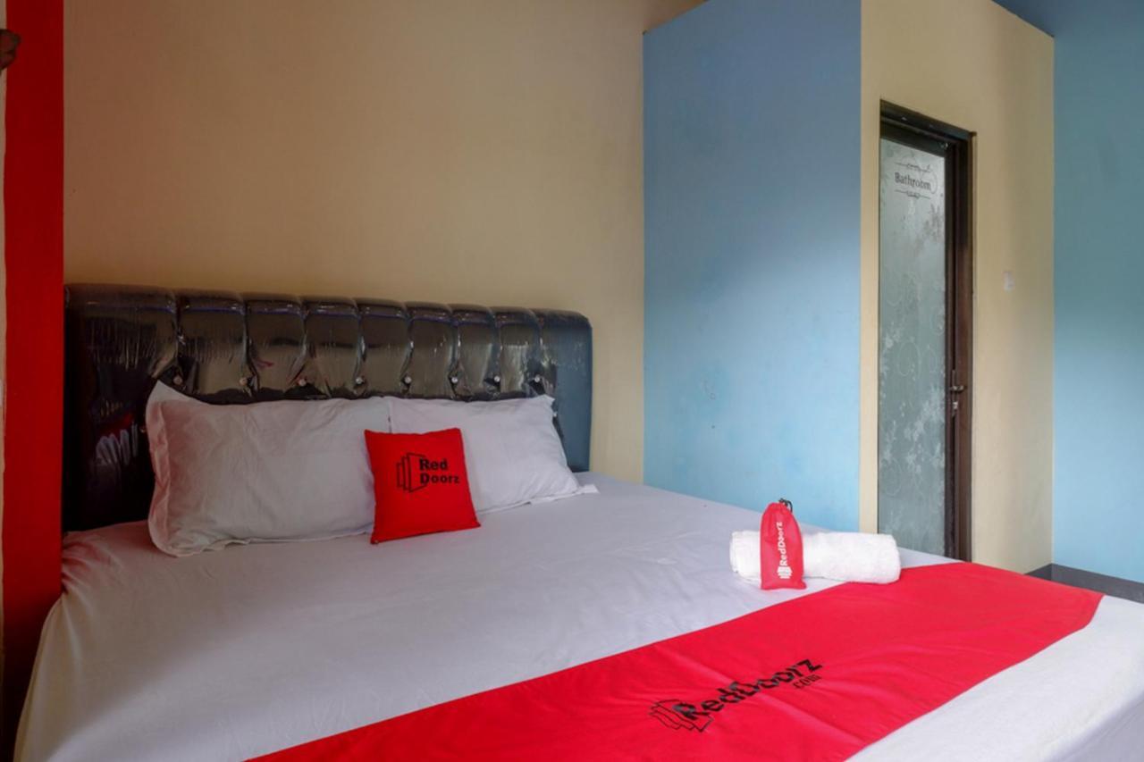 RedDoorz @ Gerbang Dieng Plateau Area Wonosobo Bagian luar foto
